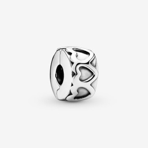 Pandora Band of Hearts Clip Charm Argento | 07NZYBLUA