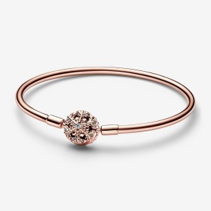 Pandora Moments Sparkling Snowflake Clasp Bangle Rosa Oro | 96ECRFQSI
